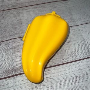 New Tupperware Forget Me Not Pepper Yellow 5816